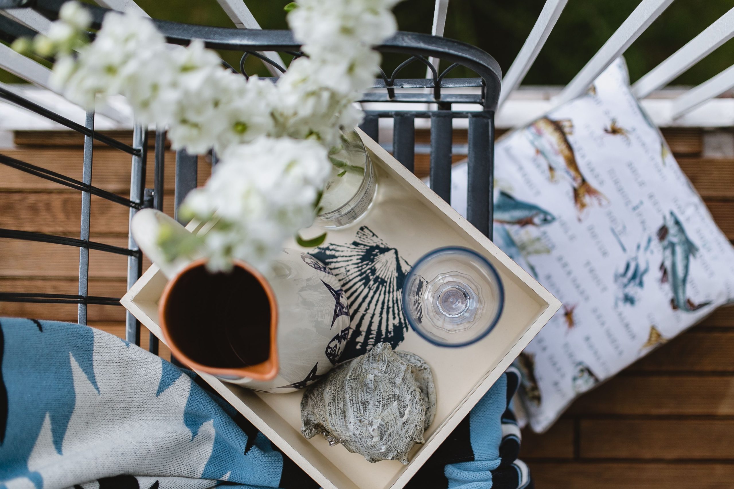 Learn how to Carry Large Model to a Small Balcony